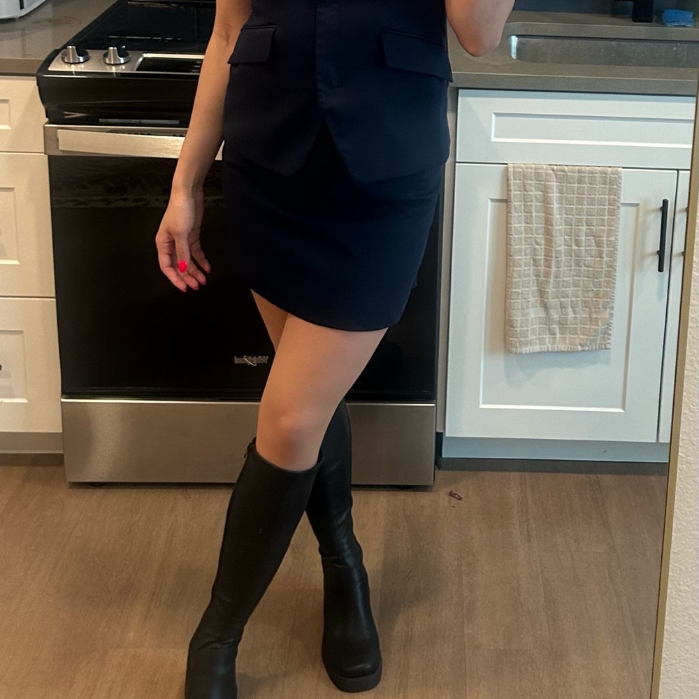 flight attendant black boots